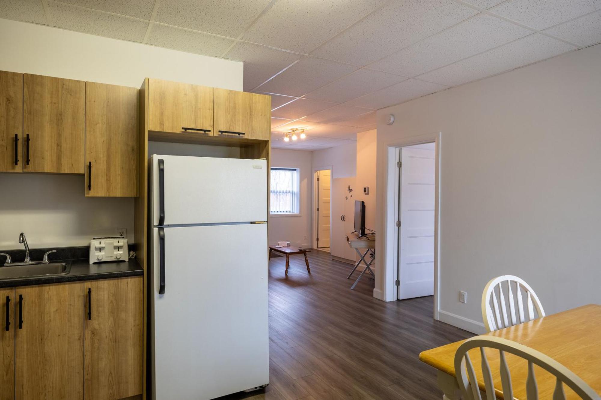 Motel Et Condo Chez Charley Sainte-Anne-de-Beaupré Екстериор снимка